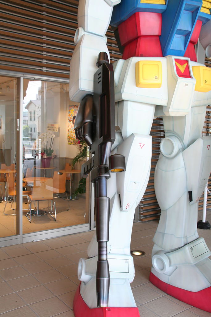 稲城長沼駅のガンダム像を舐めるように見てみる その２ No Gundam No Life
