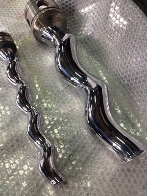 スクリューローターへの肉盛<br>
り再生メッキ施工をさせて<br>
頂きました