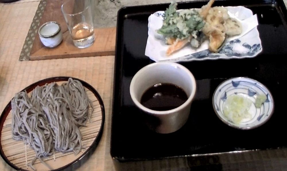 吉川タイムズ うま 柿崎区水野の古民家 手打ちそば 処 銚子屋 さん 三ケ字集落有志のグルメ体験記なのだ 吉川タイムズonline