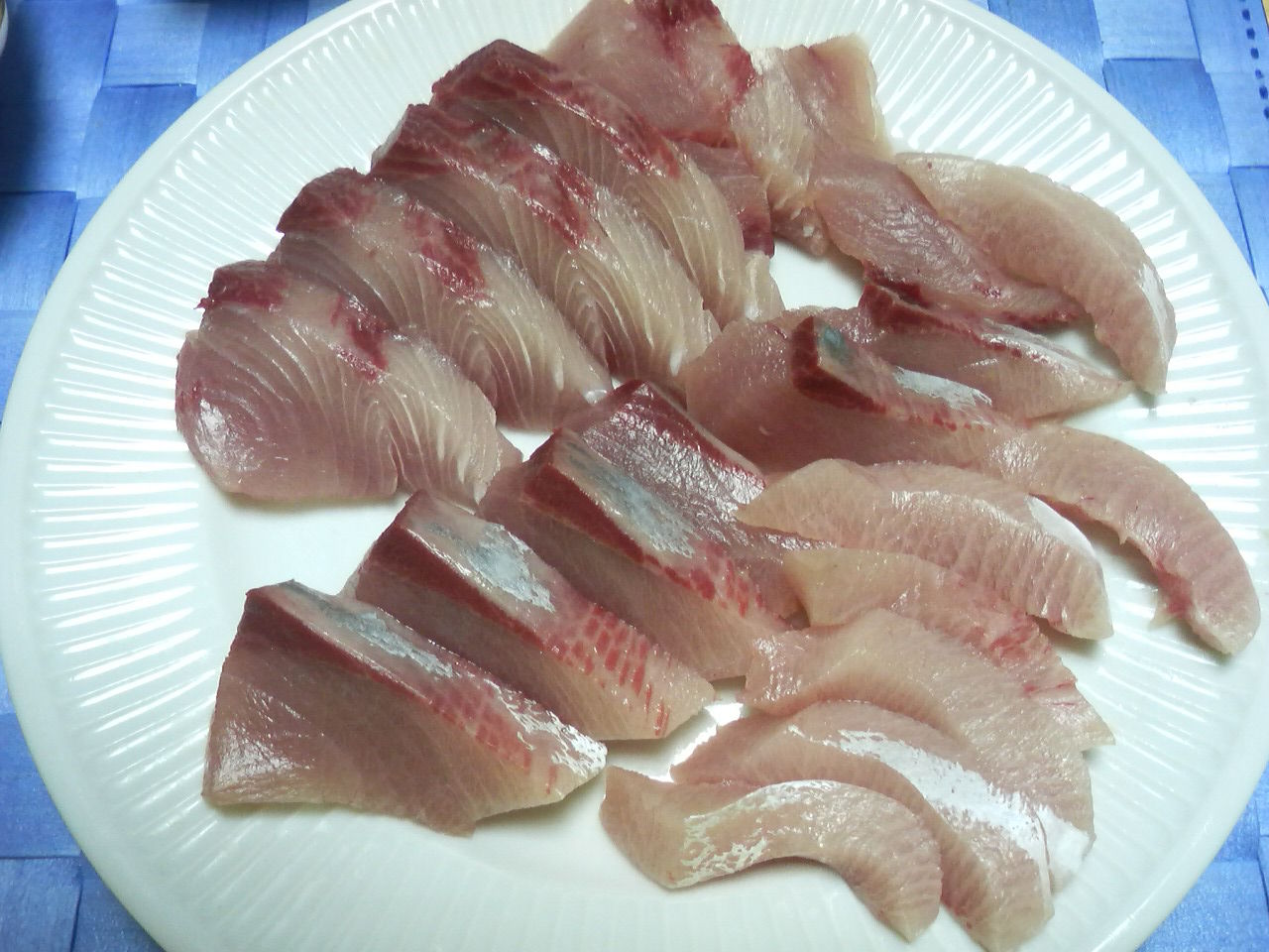 剣崎松輪で釣ったワラサを食べた ヨシケンが気楽に釣りをして 真剣に料理を作り 適当なことを言うblog