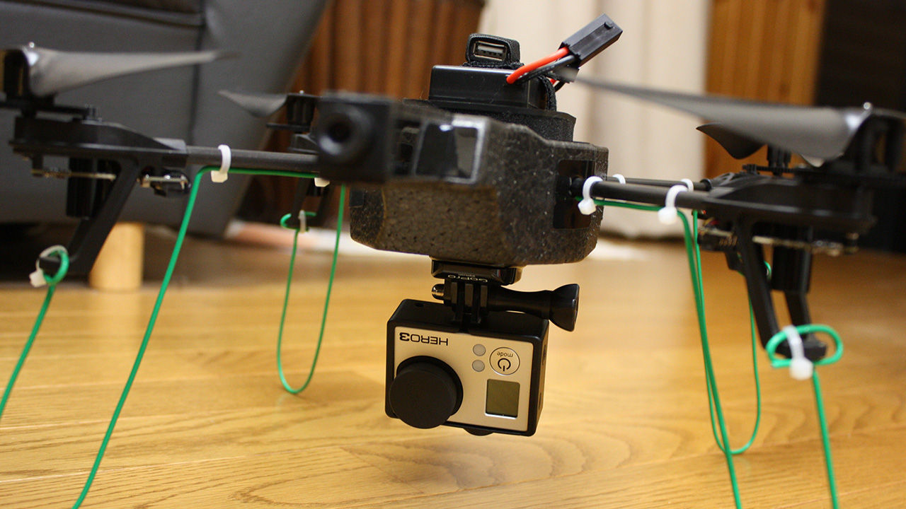 AR.Drone 2.0 + GoPro HERO3 空撮 その3 : よし休憩時間だ