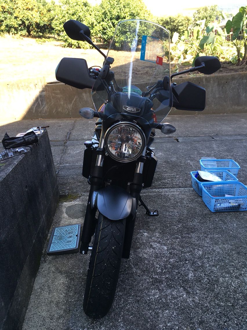 SV650ABS GIVI製ウインドスクリーン