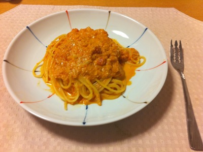 ズワイガニのトマトクリームパスタ