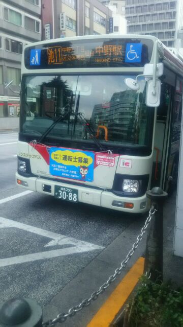 関東バスのd7202号車 新型ブルーリボン よしちゃん しゃもじのローズピンクトラム日記