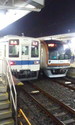東武東上線の8175f よしちゃん しゃもじのローズピンクトラム日記