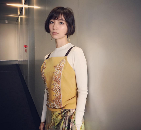 篠田麻里子4