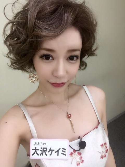 板野友美5