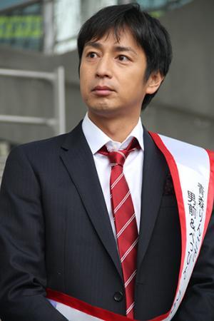 徳井義実4