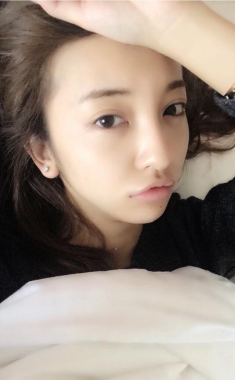 板野友美5