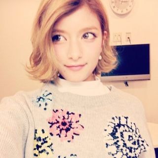ローラ10