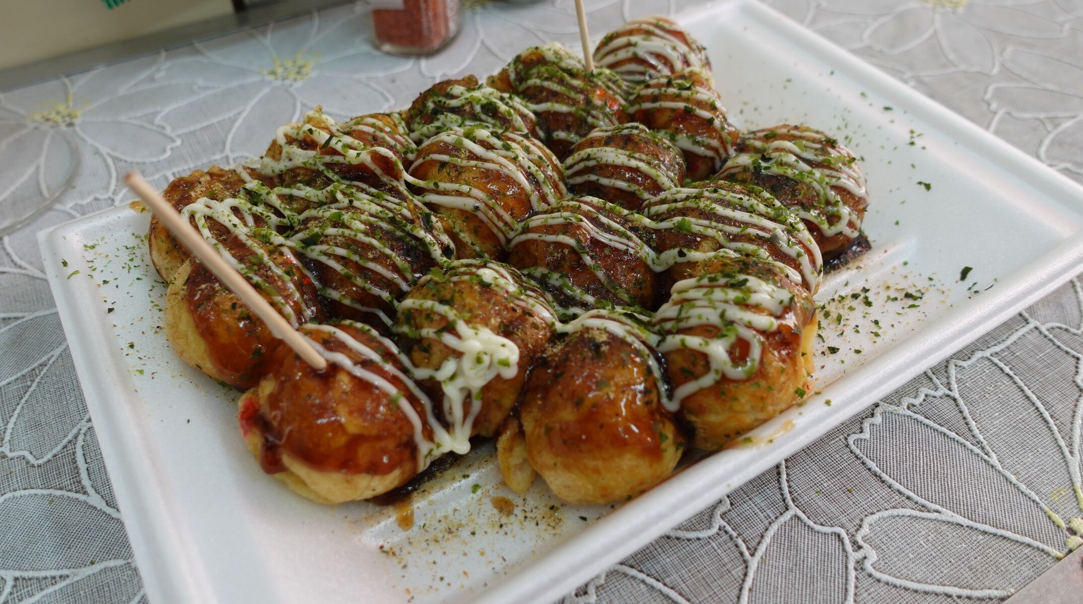 出汁を効かせた昔ながらの美味しいタコ焼き！ 阪神尼崎 たこ焼き 三笠