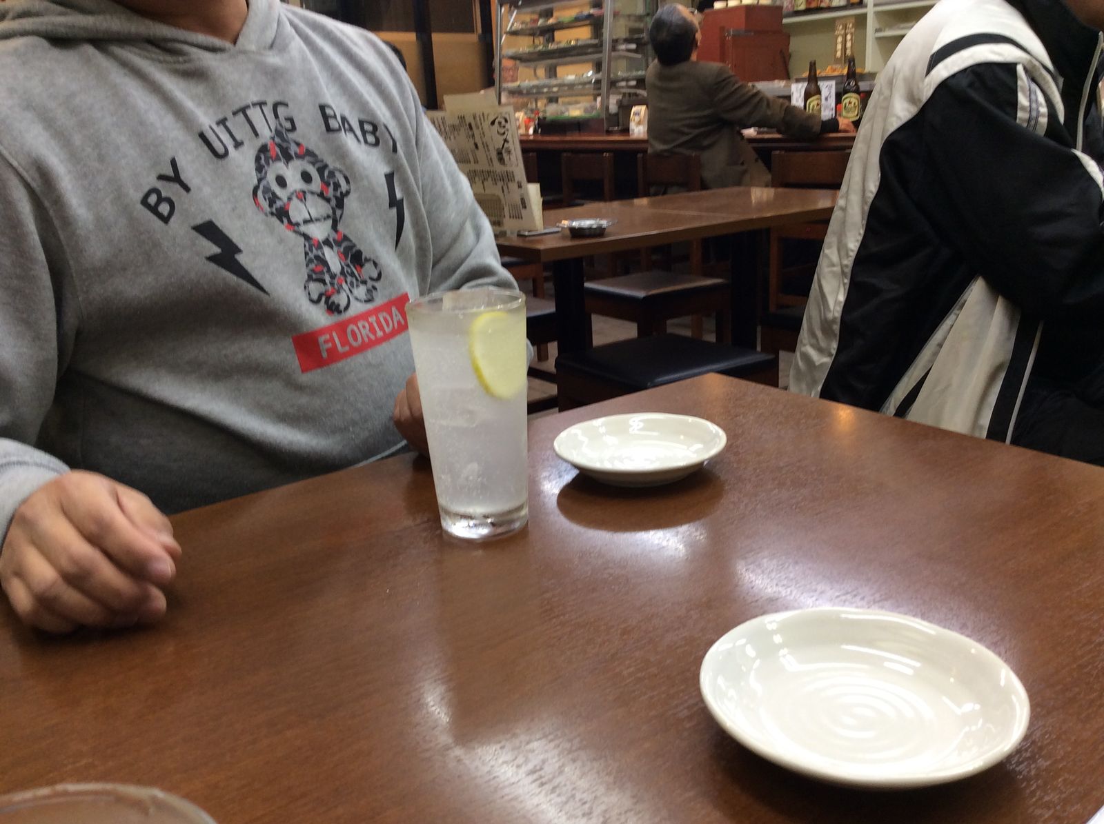 おじさんの楽園的な居酒屋さん 鴻池新田 居酒屋 松崎屋 やまでらのぶらりグルメ ぶらり日記