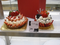 cafe comme ca カフェ コムサ のケーキ ヨッサンの湯巡りうまいモン巡り cafe comme ca カフェ コムサ のケーキ ヨッサンの湯巡りうまいモン巡り