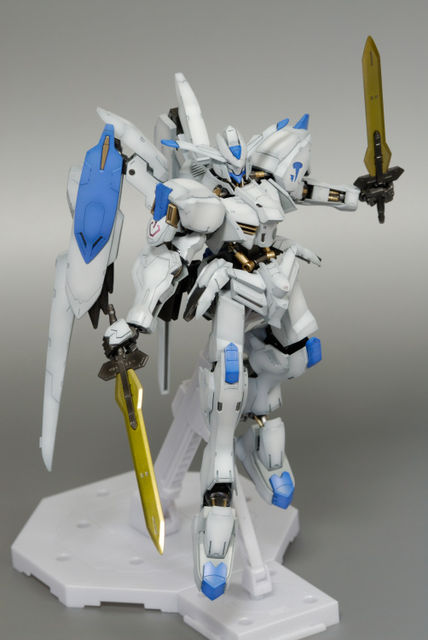 1/100フルメカニクスガンダムバエル 1/100 フルメカニクス ガンダムバエル｜バンダイ ホビーサイト