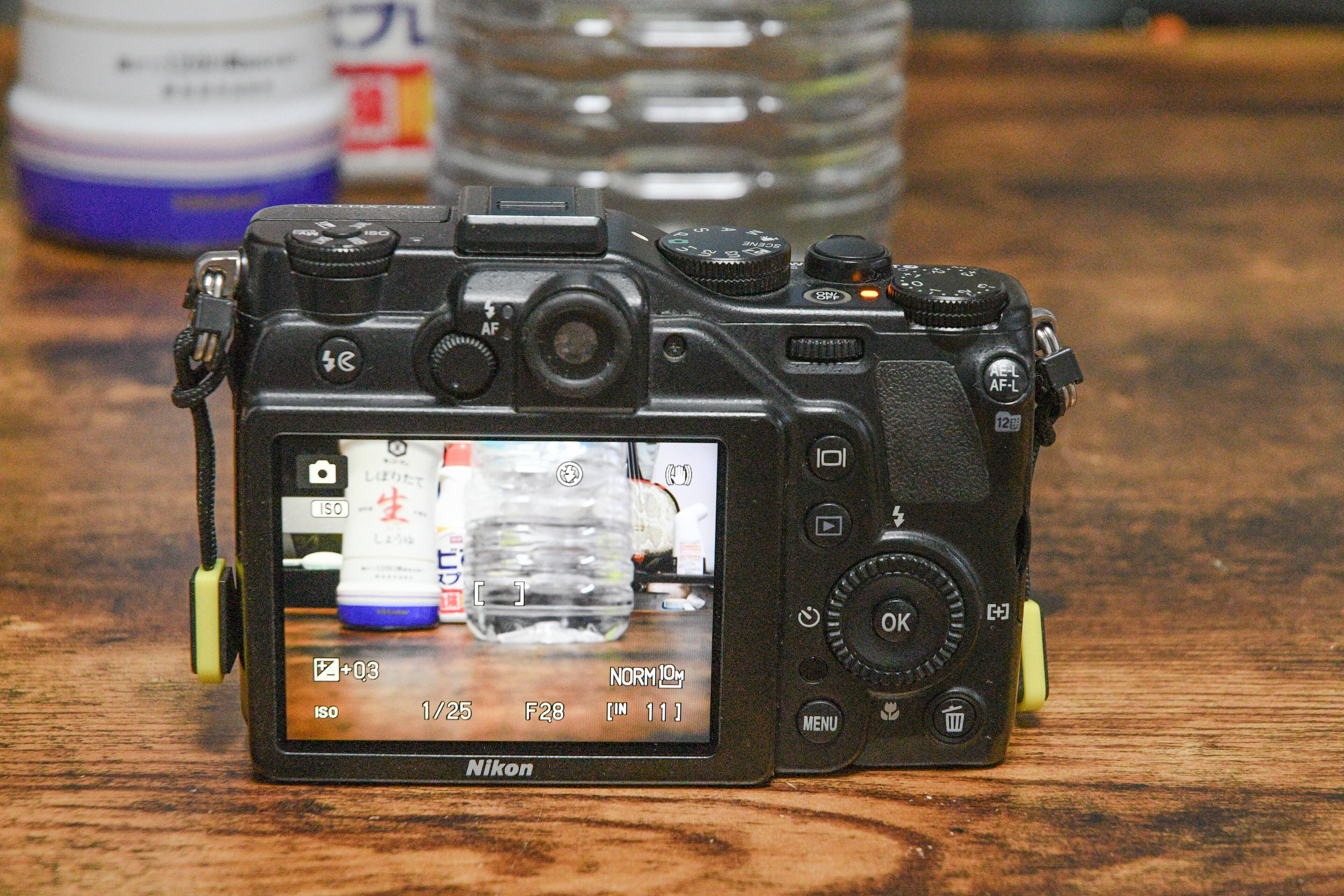 Nikon COOLPIX P7000 本体　バッテリー Pearstone BP-7000 Lithium-Ion Battery for Nikon P7000 BP-7000