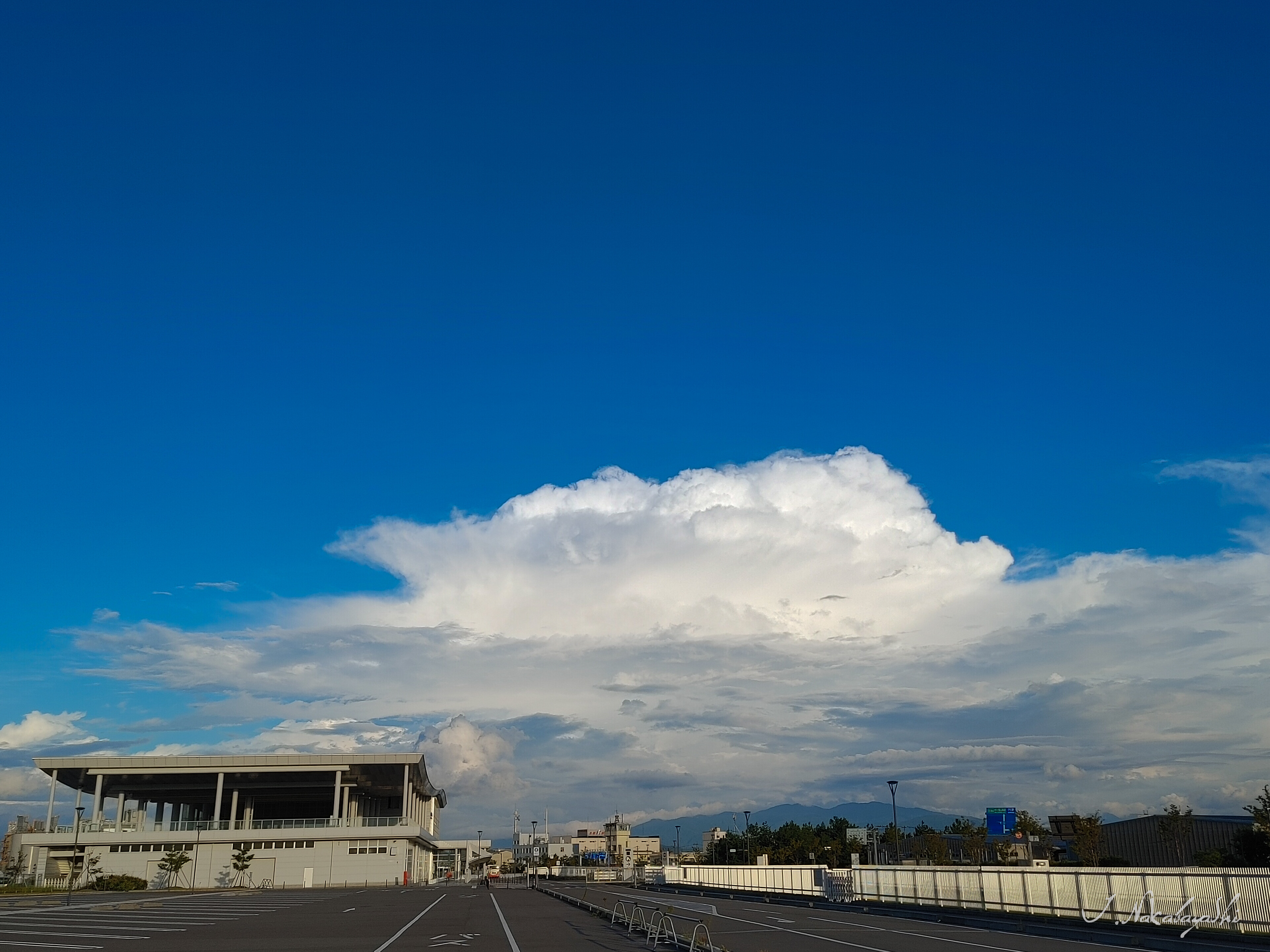 入道雲 大きめな入道雲が帰宅時に見えた : 地球の片隅で