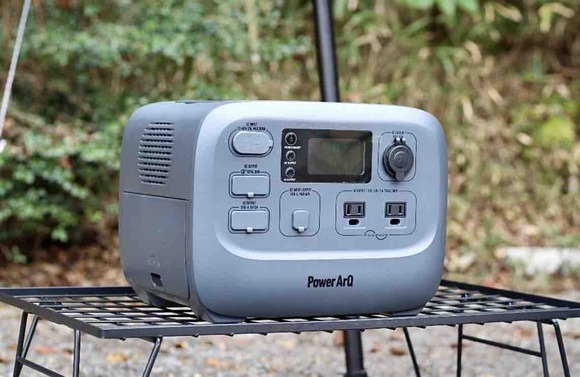 ポータブル電源でホットカーペット キャンプで我が家はあるもので代用しています ｋｕｔｉｋｏｍｉ