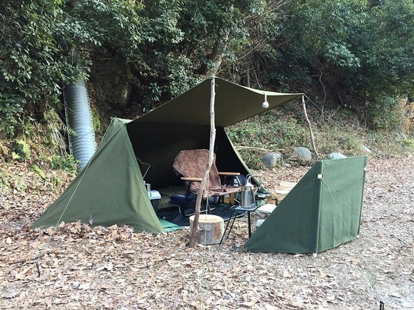 ワイルドな野営スタイルの新星現る ドッペルギャンガー新作 パップテントみたいなパップフーテント high camp