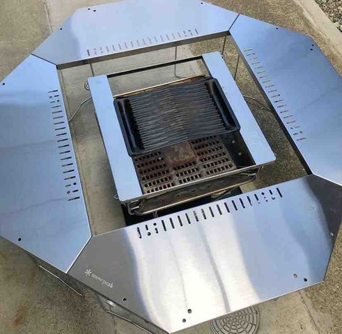 ステンレス製の囲炉裏テーブル スノーピークのジカロテーブルに触れて感じたことを詳しくブログで紹介 ｋｕｔｉｋｏｍｉ