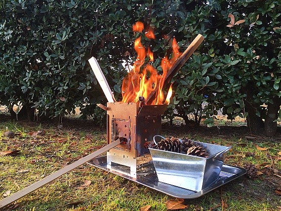 コンパクトな焚き火台を使う方が かなりメリットがあると思いますよ ｋｕｔｉｋｏｍｉ