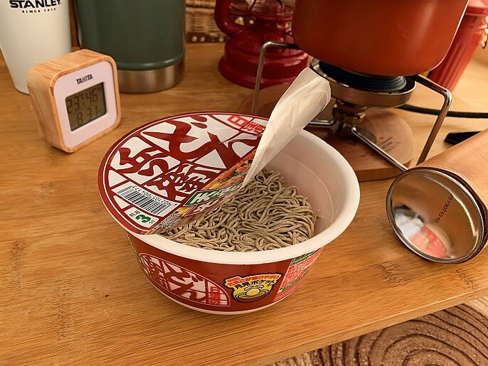 キャンプでカップ麺はとても便利に食べれる その方法を詳しくブログで紹介 kutikomi キャンプでカップ麺はとても便利に食べれる その方法を詳しくブログで紹介 kutikomi