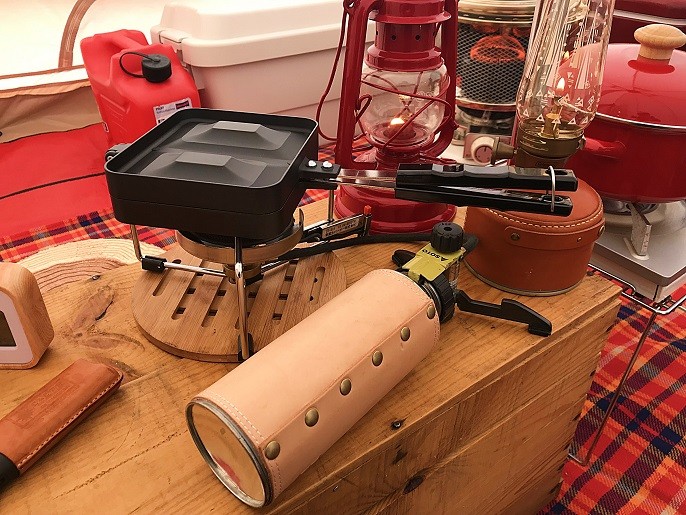 ホットサンドメーカーのダブルで肉まん キャンプの朝食におすすめ ｋｕｔｉｋｏｍｉ