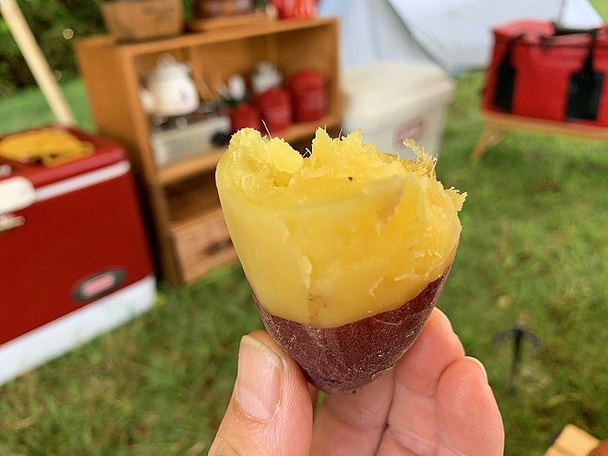 キャンプで超簡単焼き芋 フライパンとスキレットがあれば簡単に焼き芋ができる ｋｕｔｉｋｏｍｉ