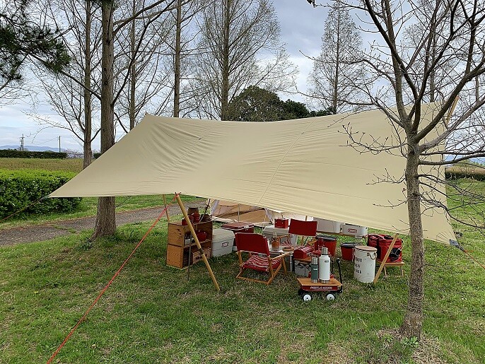 雨キャンプのテントやタープの設営 我が家がやっているスムーズにできる方法を詳しくブログで紹介 キャンプ情報まとめサイト