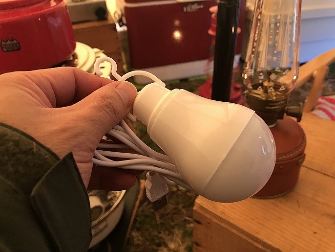 100均のライトでランタン キャンプで使う灯りはダイソーのledライトが絶対おすすめ ｋｕｔｉｋｏｍｉ