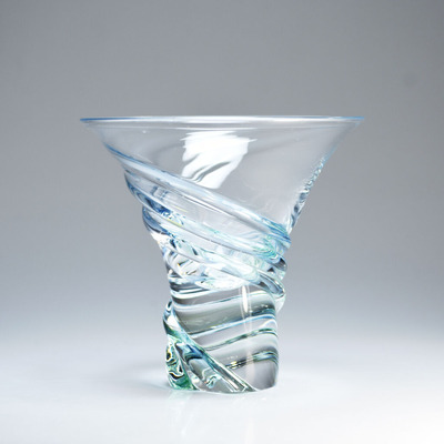 2511-19b_shikada_y_01