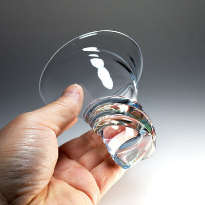 2511-19b_shikada_y_02