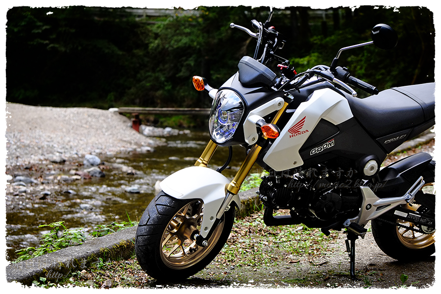 タンクカバーを新調。社外タンクカバー2つ目【HONDA GROM タンクカバーを新調。社外タンクカバー2つ目【HONDA GROM