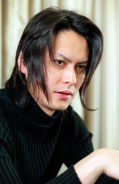 ニュー速シティー Buck Tick櫻井敦司と芥川賞作家 遠野遥 親子 に騒然