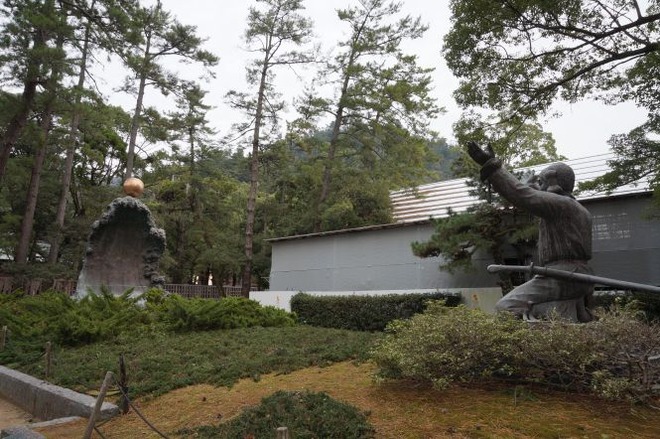 02ムスビの神像mid