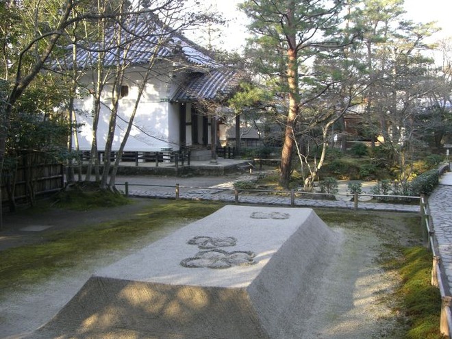 04盛砂（２）mid