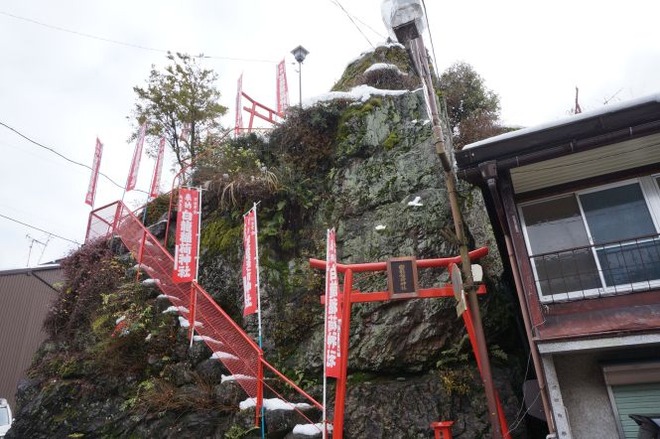 01白龍稲荷神社mid