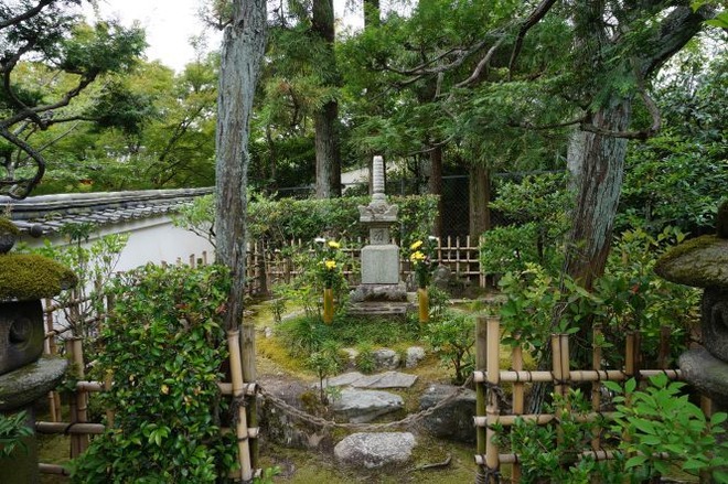 03宝篋印塔midmid