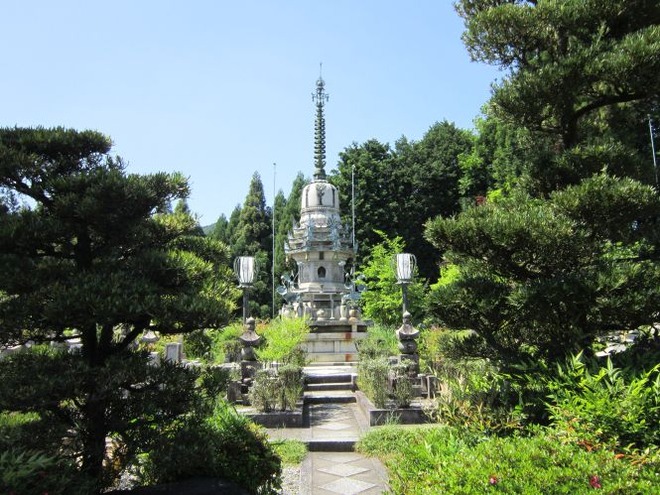 02深草少将の碑mid