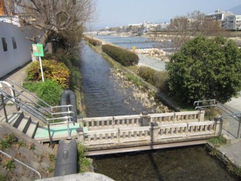  クリックで大きくなります