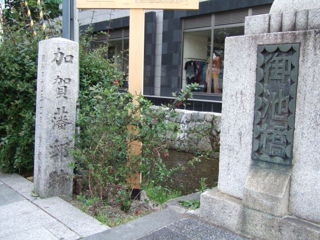 01加賀藩邸跡mid