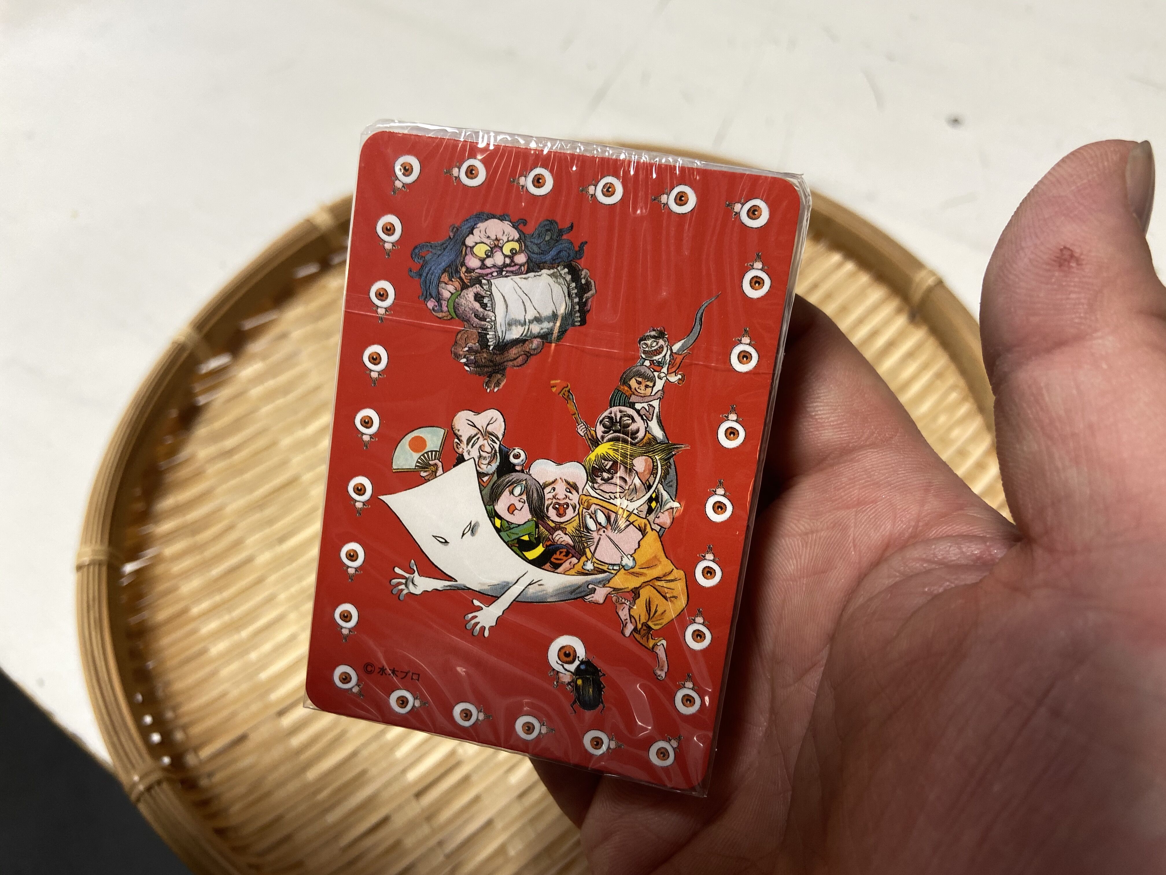 自宅で楽しめるお土産として 妖怪トランプ が売れています 水木しげるロード 妖怪神社スタッフのブログ