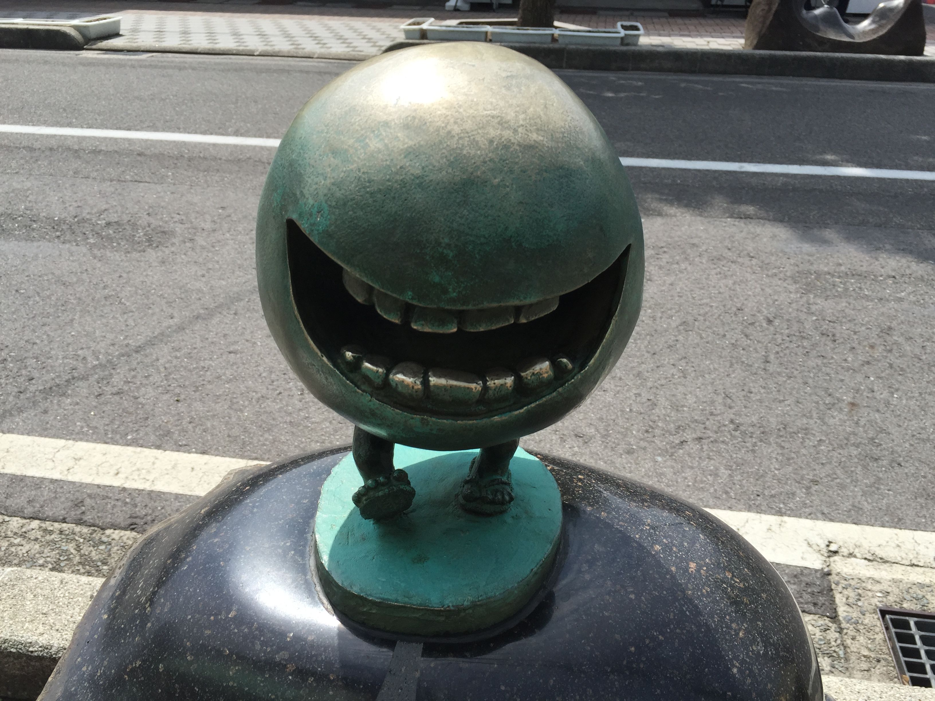 べとべとさん ブロンズ像のフィギュアの新作入荷 画像多数 水木しげるロード 妖怪神社スタッフのブログ