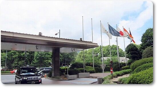 1帝国ホテル前