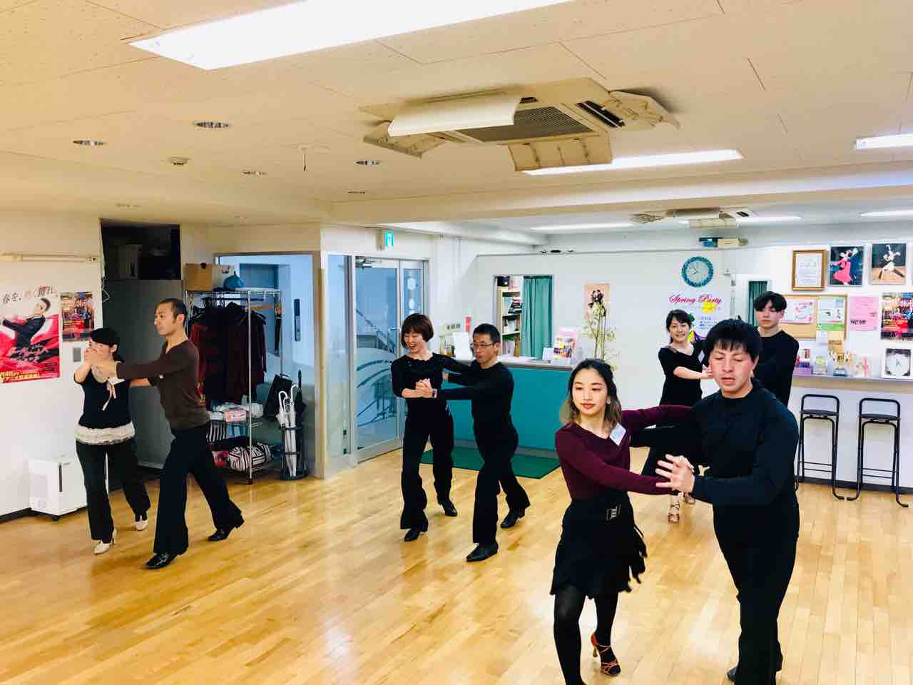 1月第2回サークルステップ サンバ ベニーズワルツ 大船 鎌倉の社交ダンスヤングサークルteamk 1月第2回サークルステップ サンバ ベニーズワルツ 大船 鎌倉の社交ダンスヤングサークルteamk