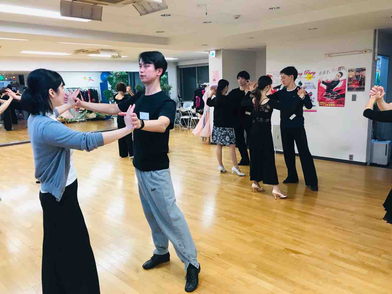 クリスマス練習会ステップ サンバ クイックステップ 大船 鎌倉の社交ダンスヤングサークルteamk クリスマス練習会ステップ サンバ クイックステップ 大船 鎌倉の社交ダンスヤングサークルteamk