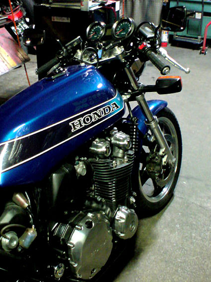 Cb1100バリバリ伝説 ヤングマシン編集部バイクブログ