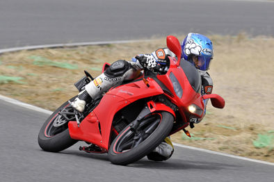 Megelli 250r! ちょっと遅れてます! : ヤングマシン編集部バイクブログ Megelli 250r! ちょっと遅れてます! : ヤングマシン編集部バイクブログ