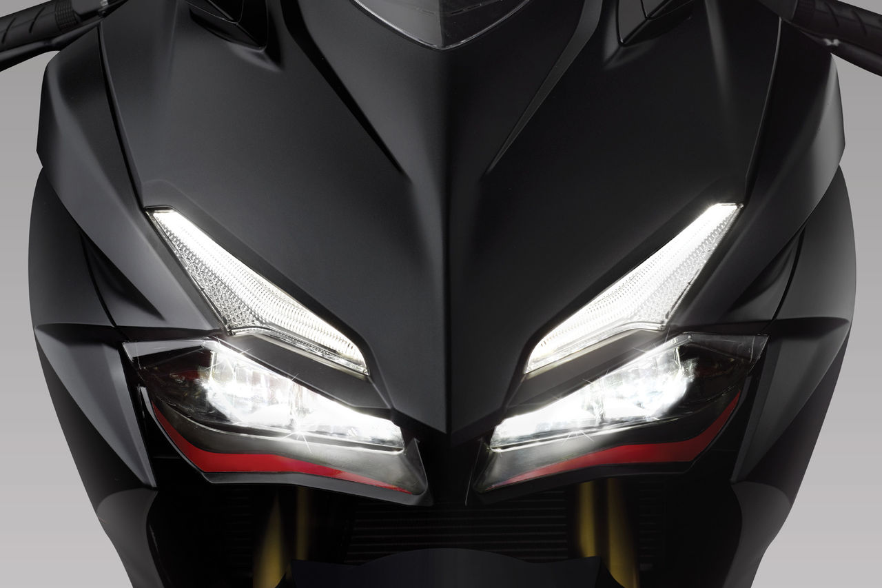 HONDA CBR250RR 制御 電装 【公式資料6/6】 : ヤングマシン編集部