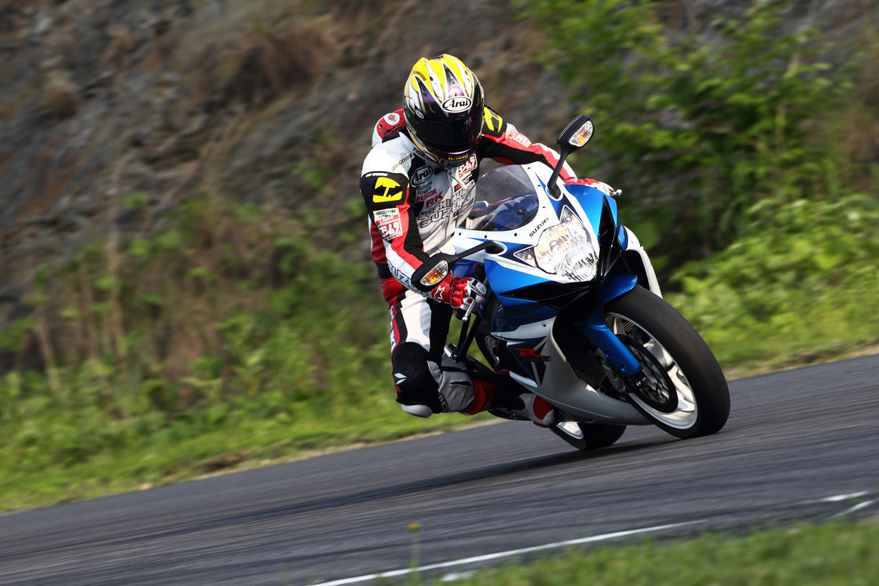 最新号立ち読み ヤングマシン編集部バイクブログ 最新号立ち読み ヤングマシン編集部バイクブログ