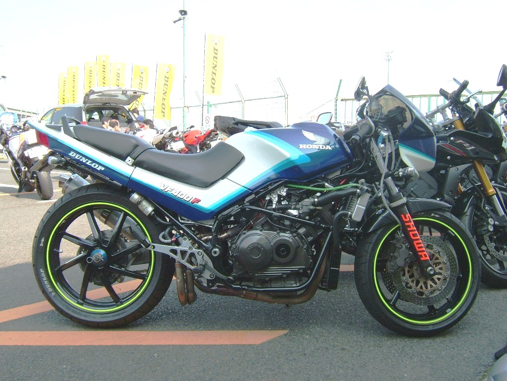 Vf400f Vfr400r ヤングマシン編集部バイクブログ